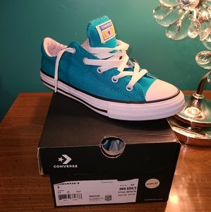 Kids Converse Sneakers 👟